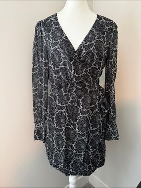 Parisian Wrap Mini Dress Puff Sleeve Lace Print Black/Ivory US 4/6 NWT